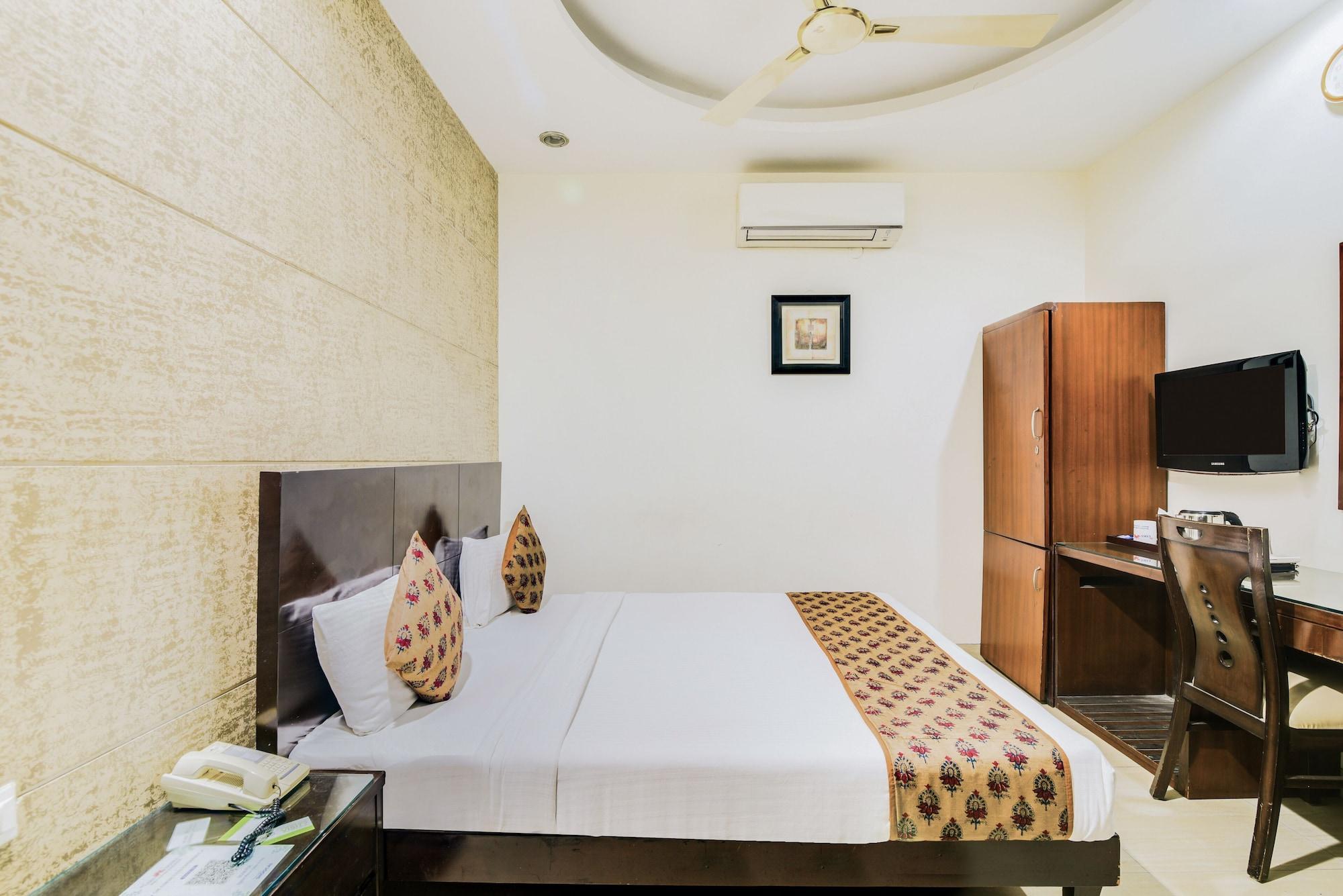 Cosy Grand, Chanakyapuri By The Cosy Hotels New Delhi Buitenkant foto