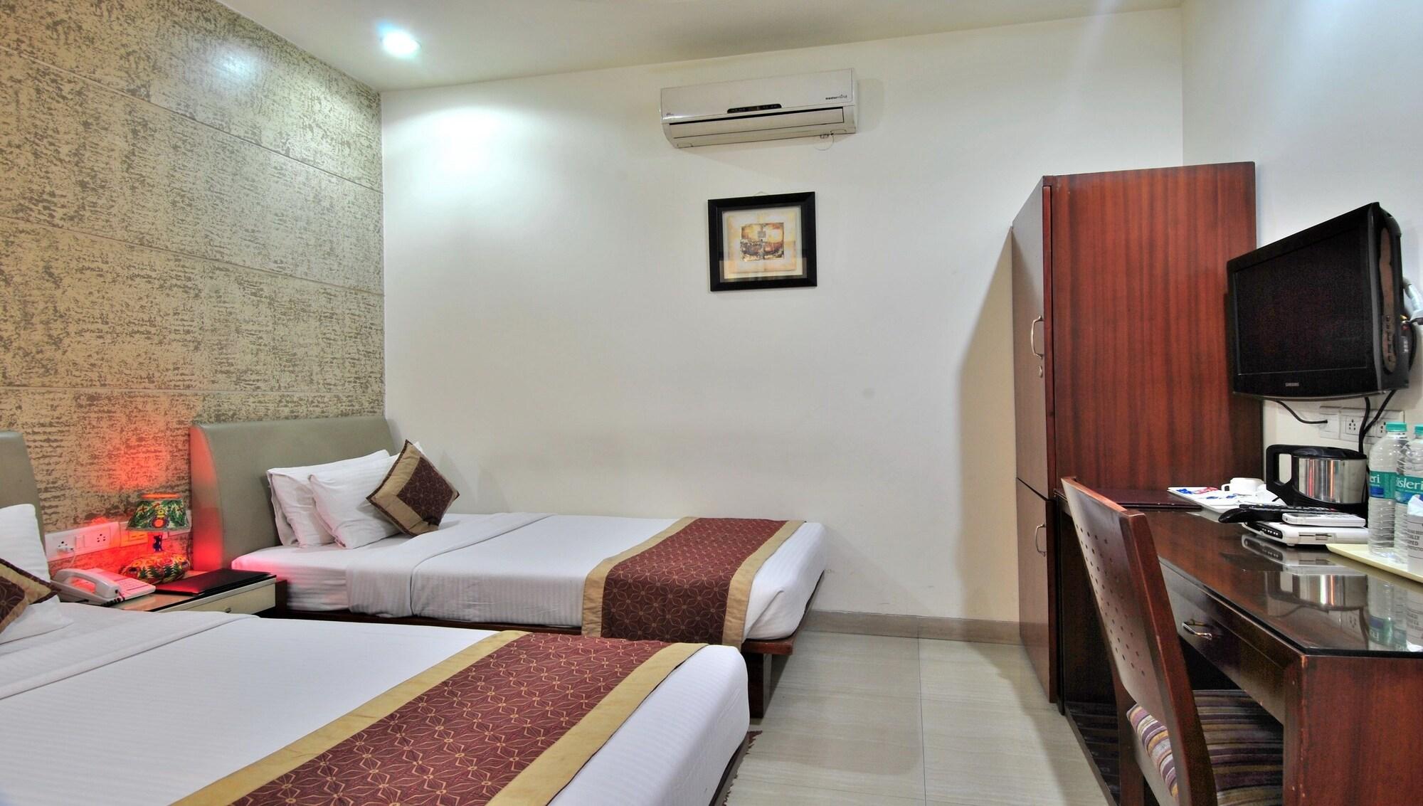 Cosy Grand, Chanakyapuri By The Cosy Hotels New Delhi Buitenkant foto