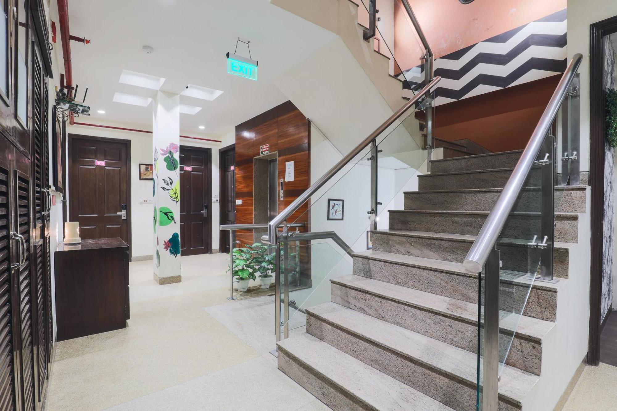 Cosy Grand, Chanakyapuri By The Cosy Hotels New Delhi Buitenkant foto