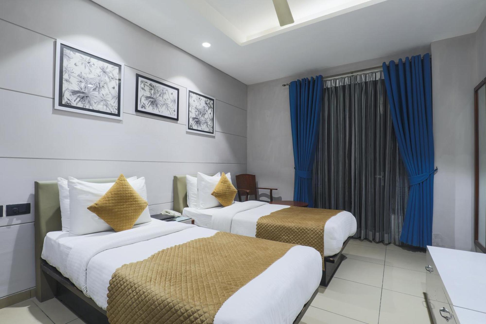 Cosy Grand, Chanakyapuri By The Cosy Hotels New Delhi Buitenkant foto