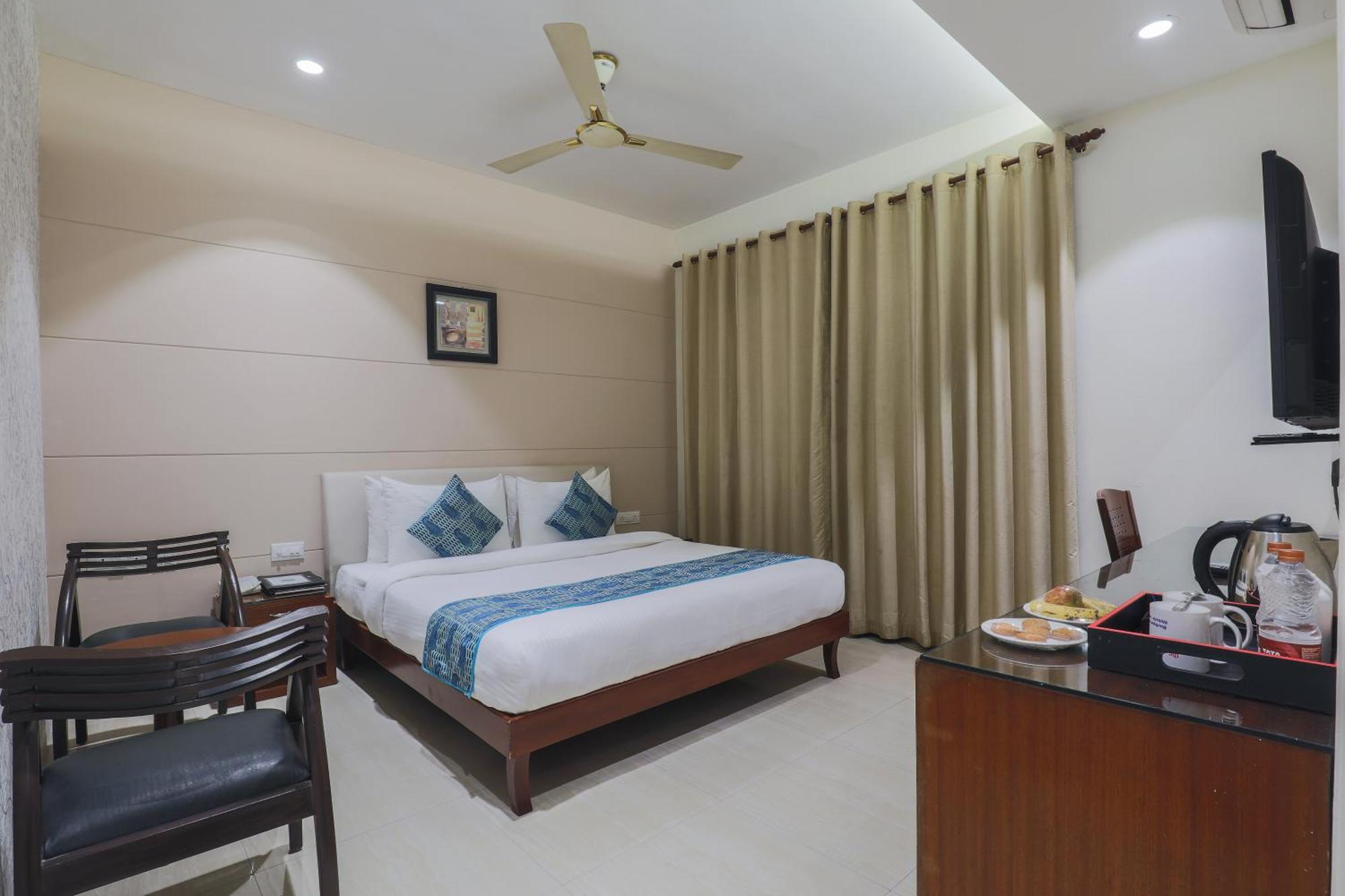 Cosy Grand, Chanakyapuri By The Cosy Hotels New Delhi Buitenkant foto