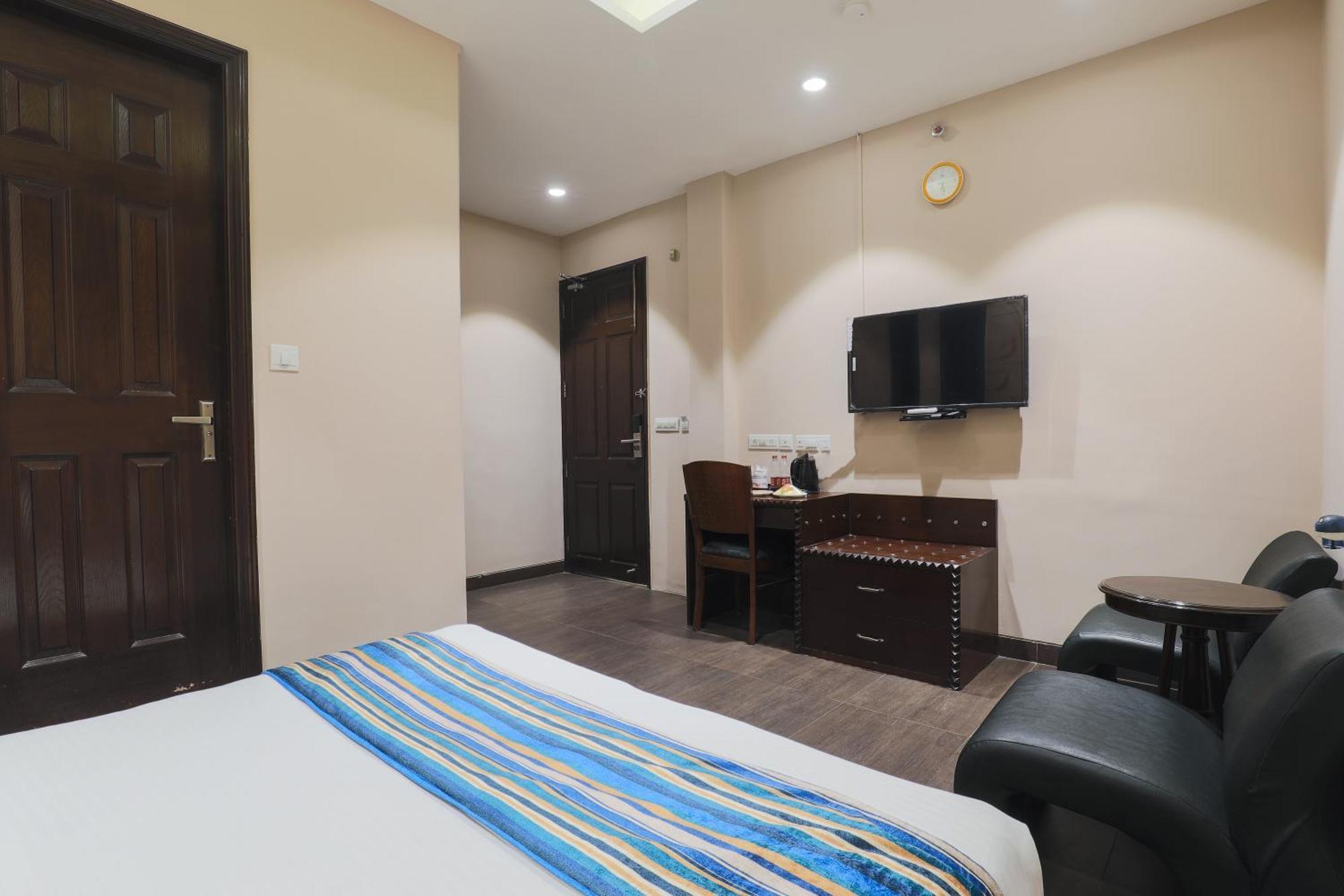 Cosy Grand, Chanakyapuri By The Cosy Hotels New Delhi Buitenkant foto