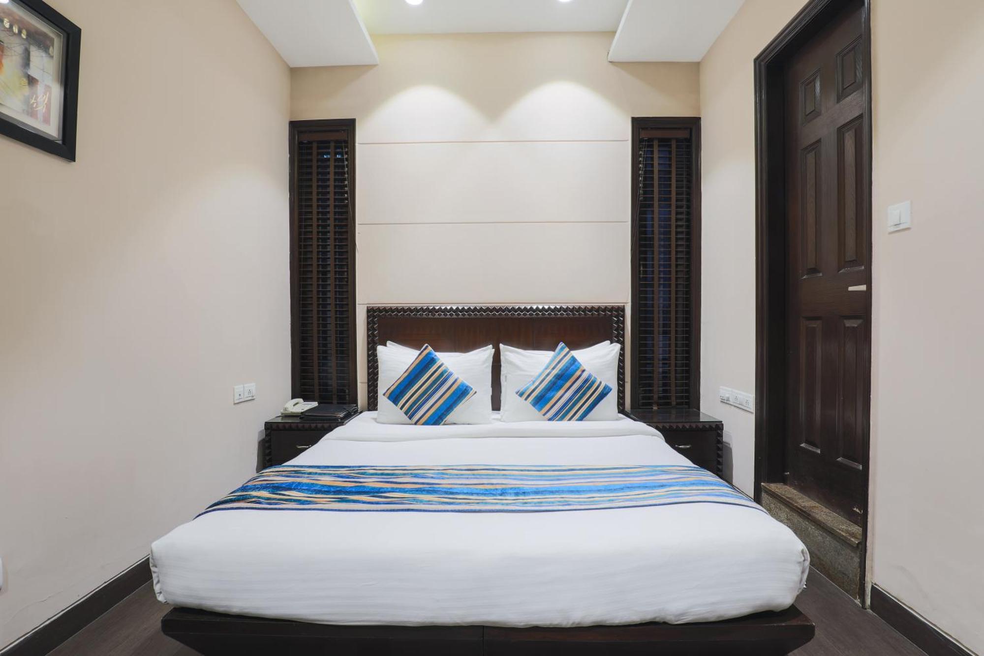 Cosy Grand, Chanakyapuri By The Cosy Hotels New Delhi Buitenkant foto